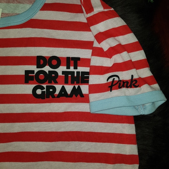 🆕️ VS PINK Stripe Graphic T-Shirt - Picture 3 of 7